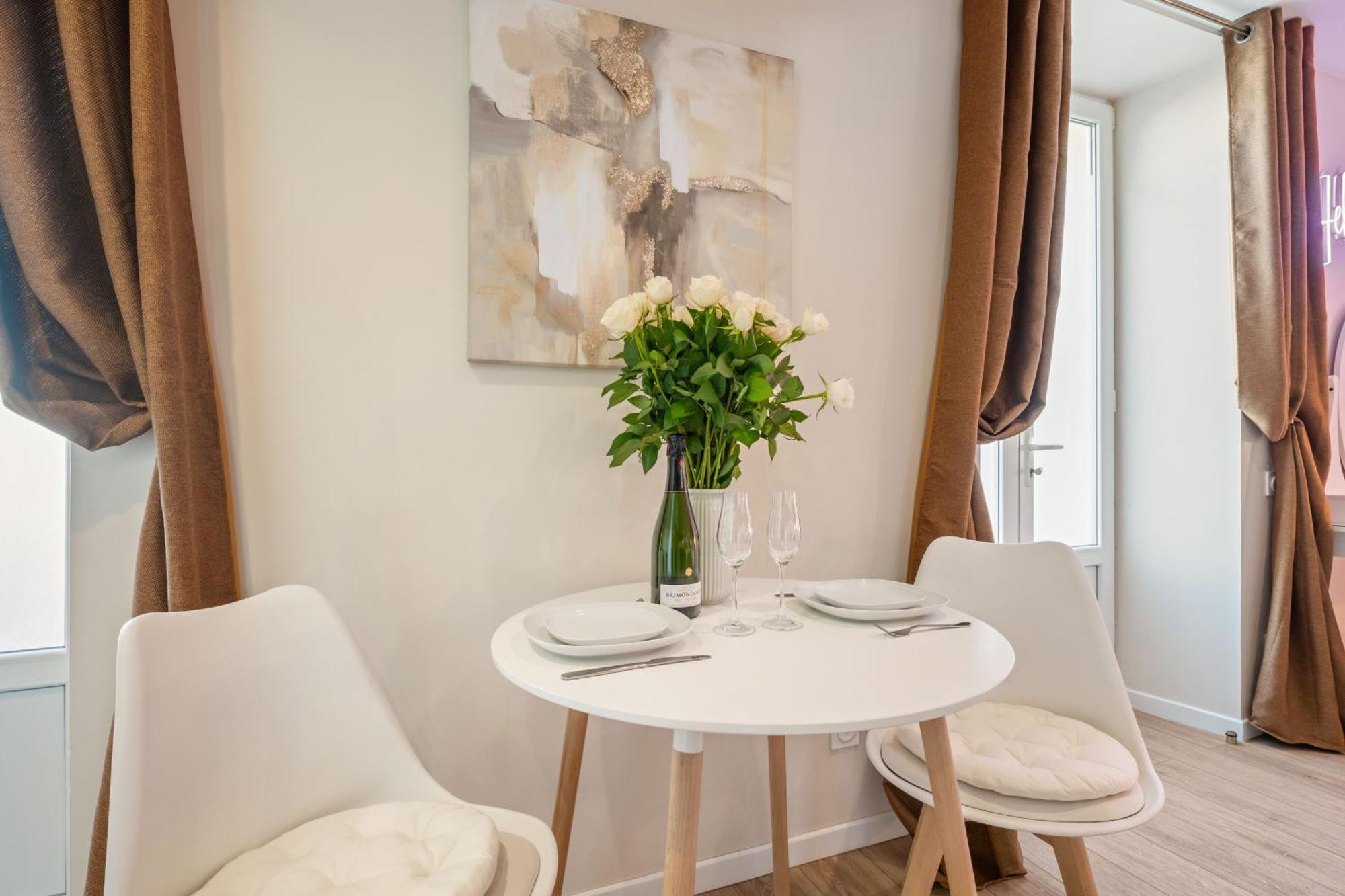 Nice Renting - Honey Moon Massena - Luxe Room - Jaccuzzi - Terrasse - King Bed - AC Esterno foto